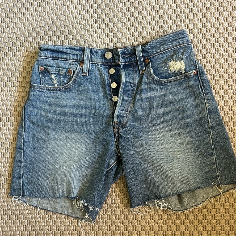 Levi’s shorts